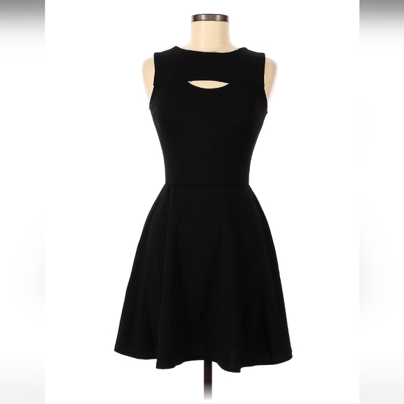 Bar III Dresses & Skirts - Bar lll Black Short dress